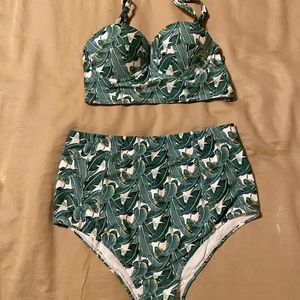 Kingdom and State size M vintage style suit